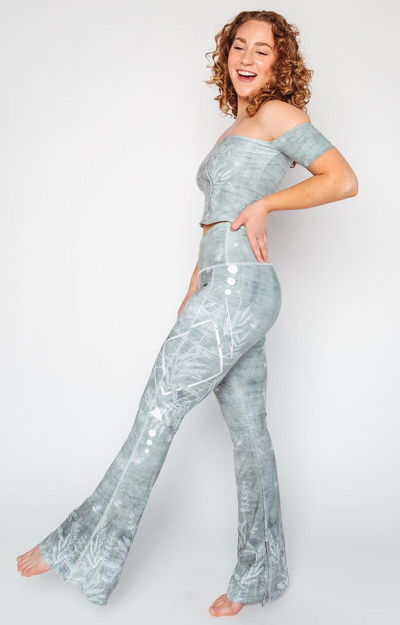 Split 'N Flare Pant - Pure Sage image number 3