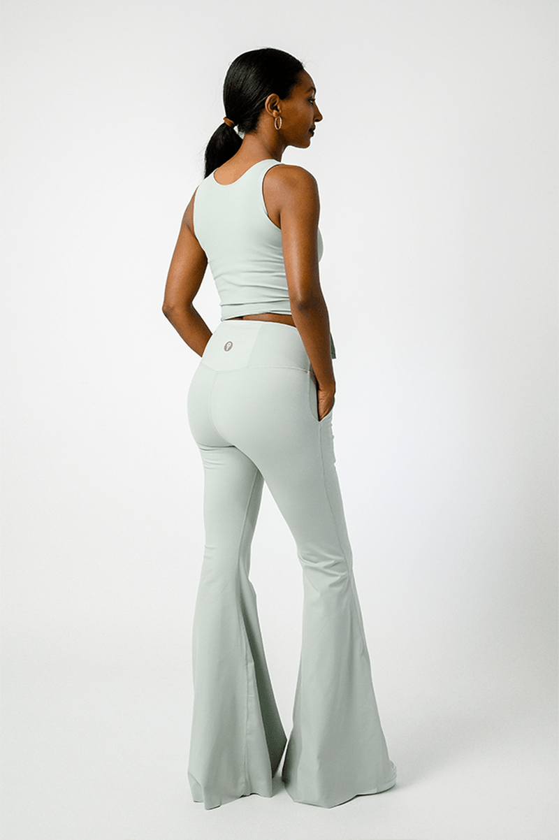 Ready or Knot Tank - Overcast image number 3