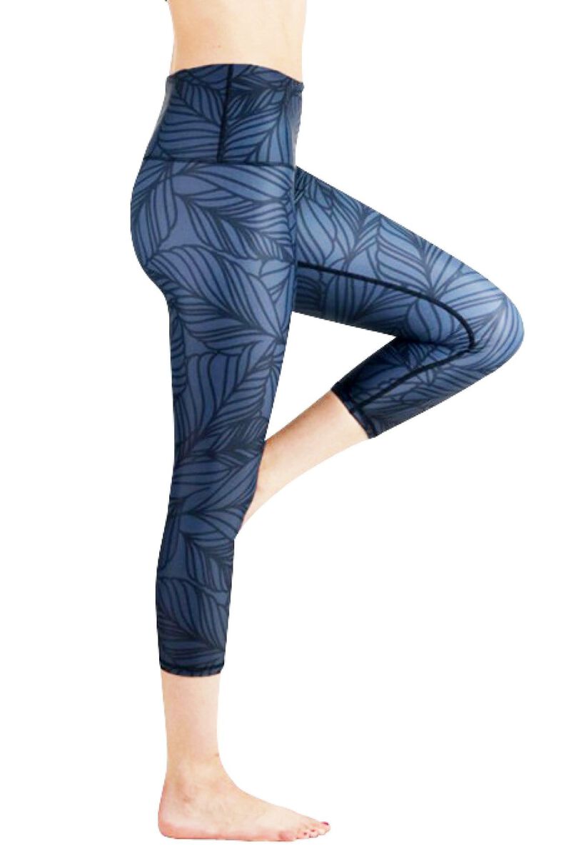 Capri Legging - Canopy in Nocturnal image number 2