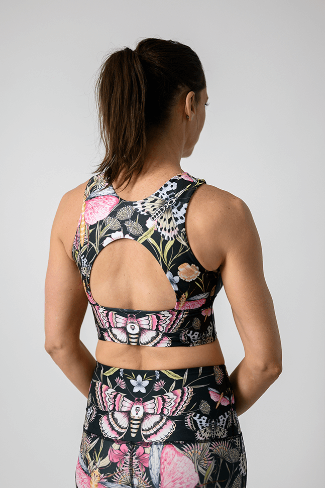 Free Range Sports Bra - Pretty in Black image number 1.0