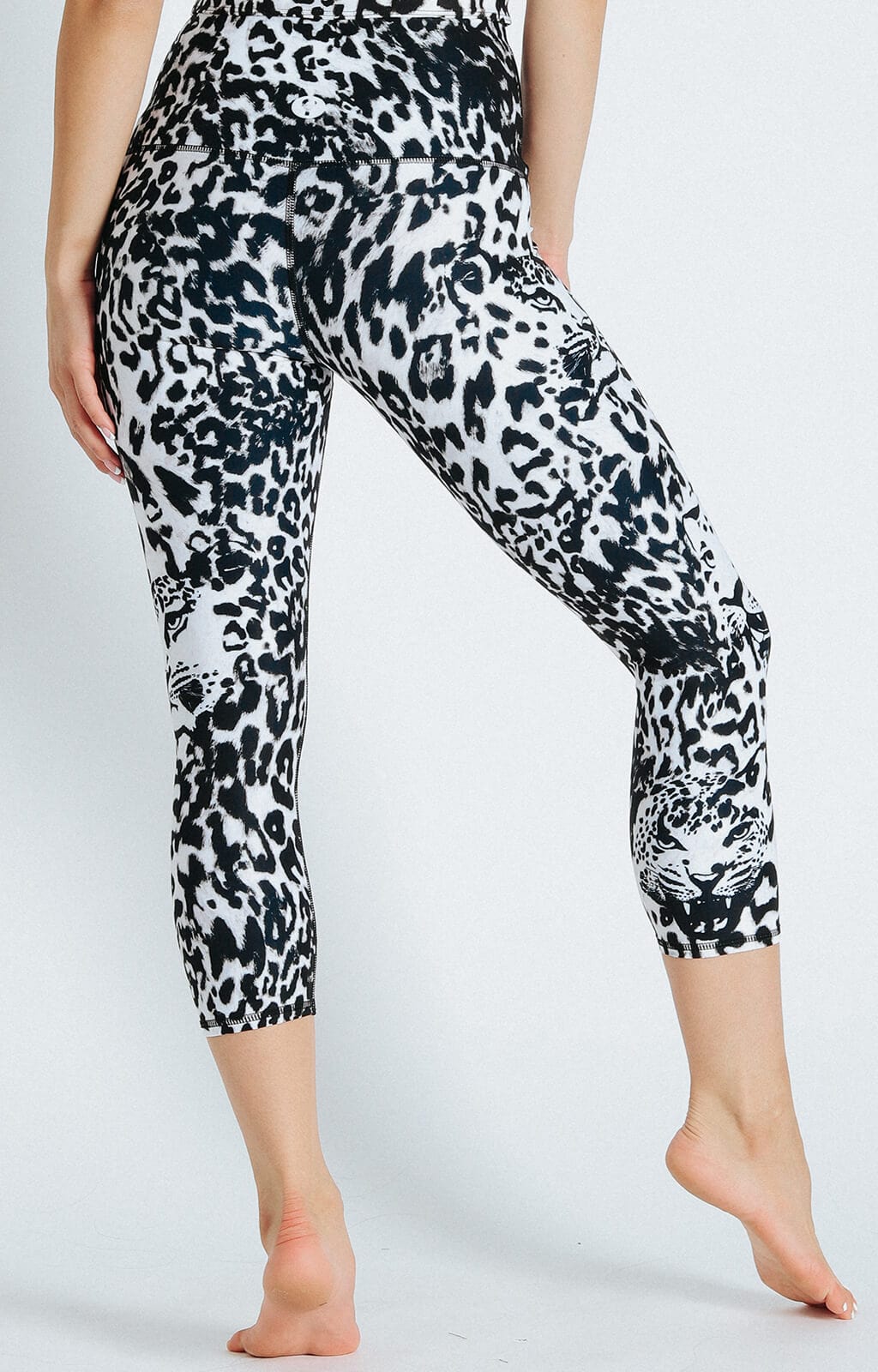 Capri Legging - Ghost Leopard image number 3.0