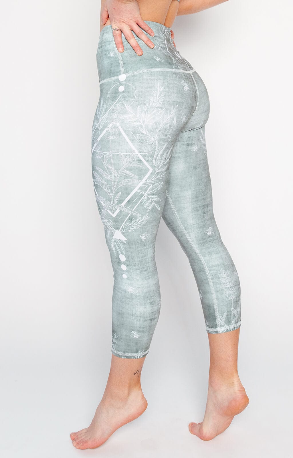 Capri Legging - Pure Sage image number 2.0