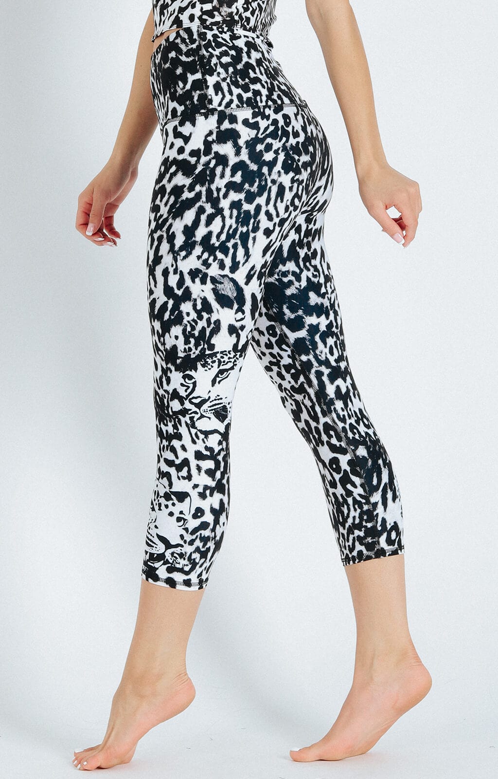 Capri Legging - Ghost Leopard image number 2.0