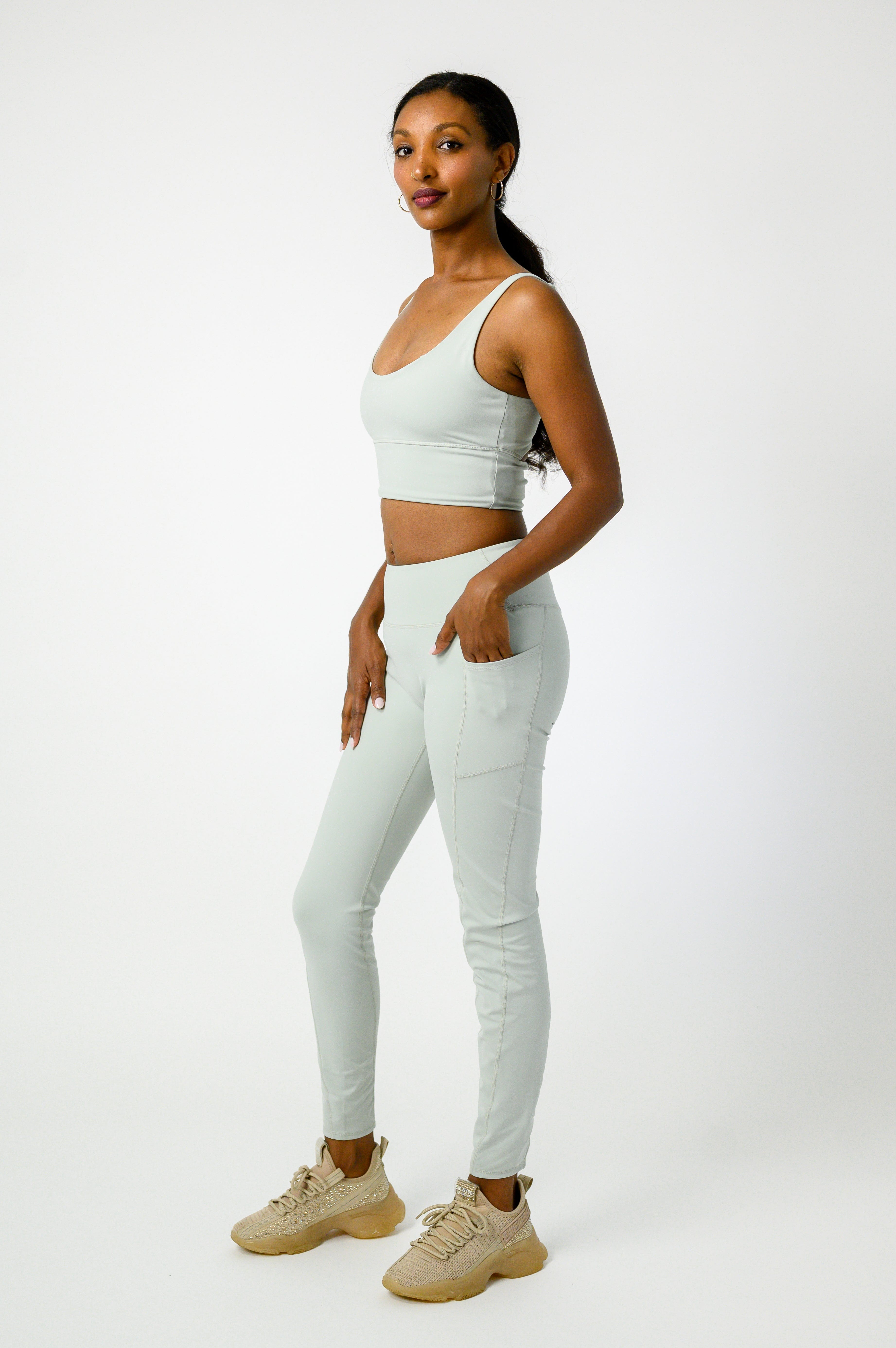 Limitless Sports Bra - Overcast image number 3.0